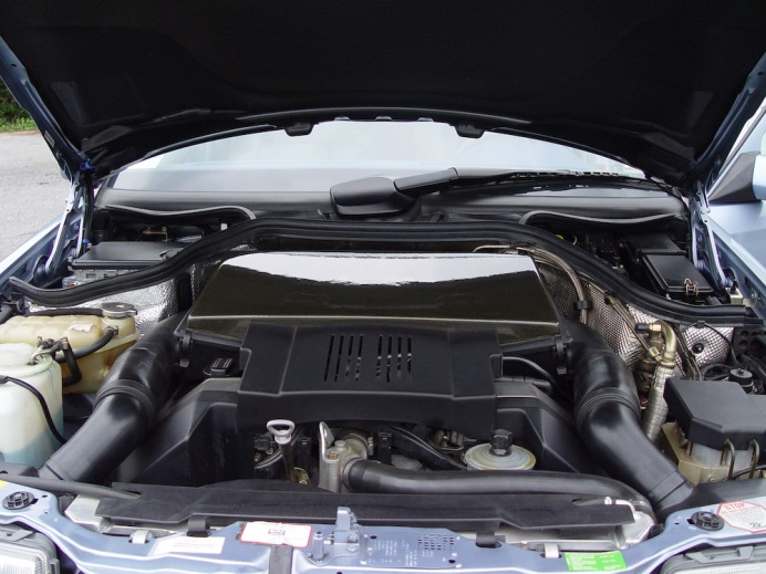 Mercedes 500E engine