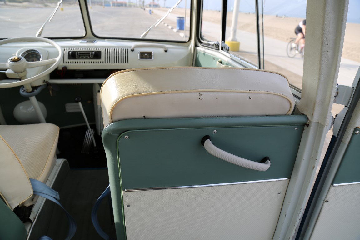 1967 volkswagen 21-window deluxe microbus for sale