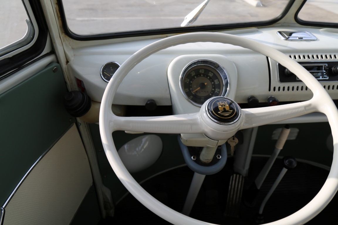 1967 volkswagen 21-window deluxe microbus for sale